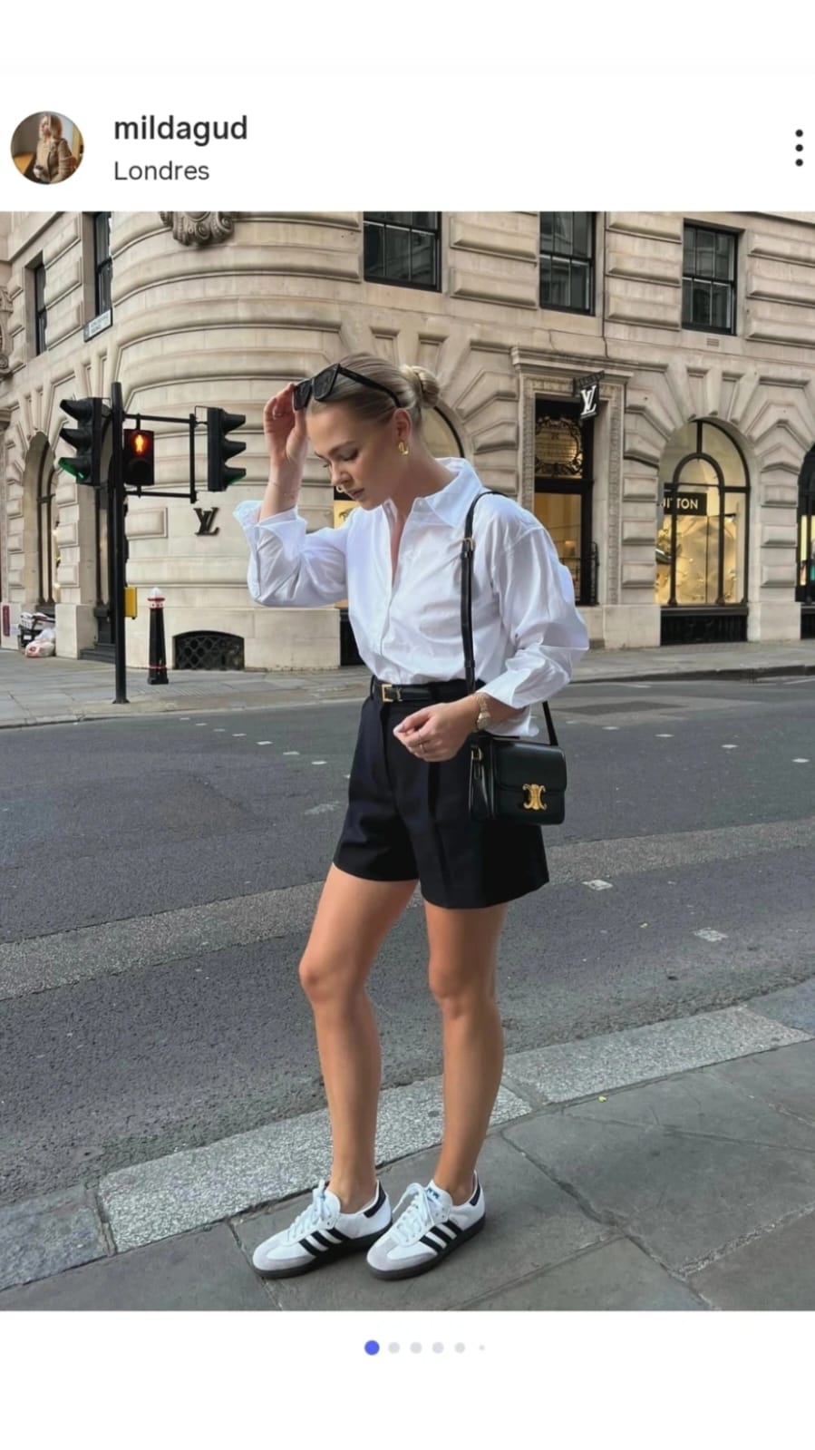 Camisa Branca: Clássico & Atemporal Camisa branca e shorts preto