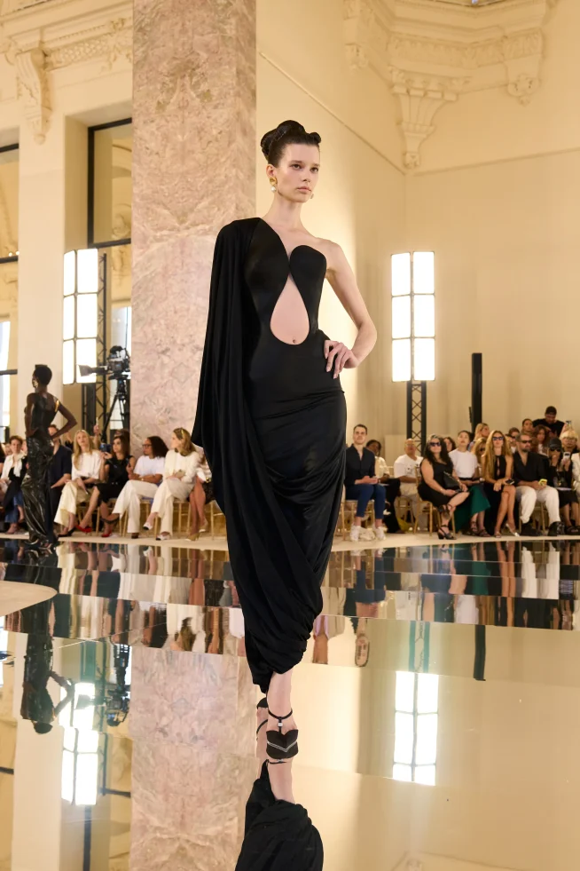 00014 schiaparelli fall 2026 couture credit brand 654x981