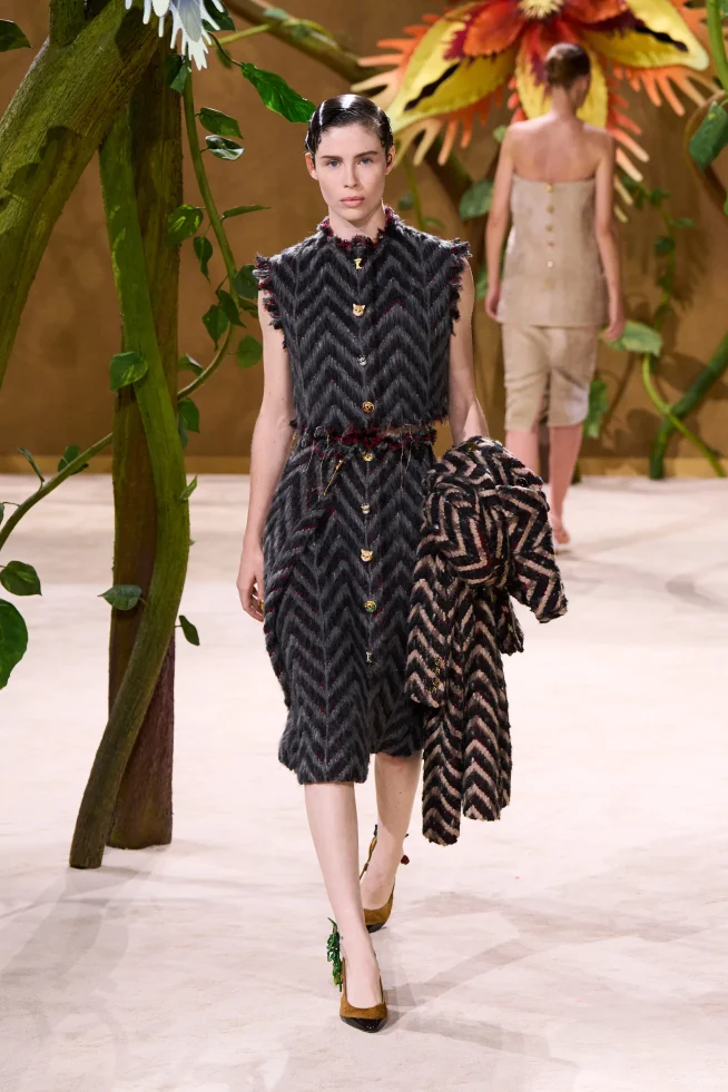 Chanel Outono/Inverno 2026-2027: Alta Costura 00046 chanel fall 2026 couture credit gorunway 654x981