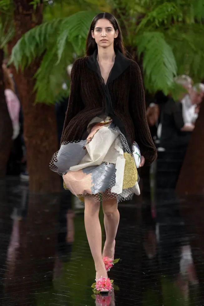 Dior Outono/Inverno 2026-2027: Alta Costura fio00927 654x981