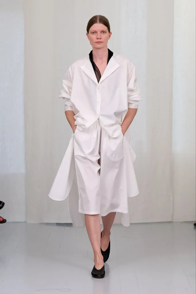 Copenhagen Fashion Week SS27: Minimalismo wp 17858347405966552576760322700878 683x1024