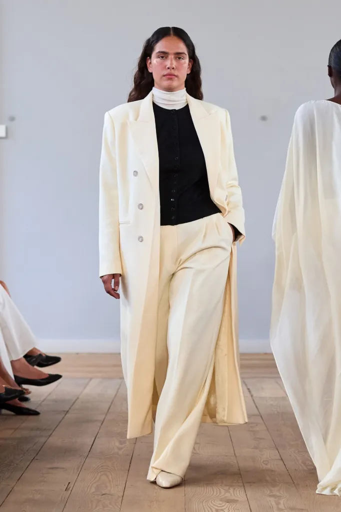 Copenhagen Fashion Week SS27: Minimalismo wp 17860800039852614500284113157468 682x1024