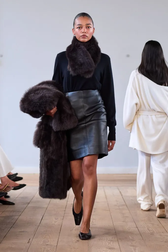 Copenhagen Fashion Week SS27: Minimalismo wp 17860800043122349536270949234488 682x1024